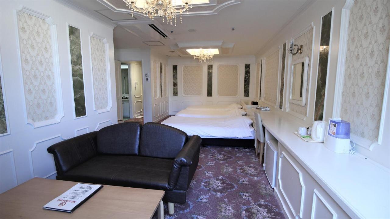 Royal Hotel Shinokubo Tokyo Exterior photo